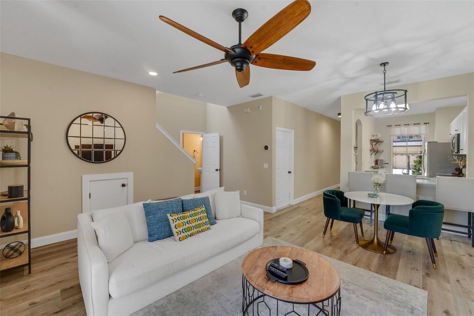 1111 LONG OAK WAY