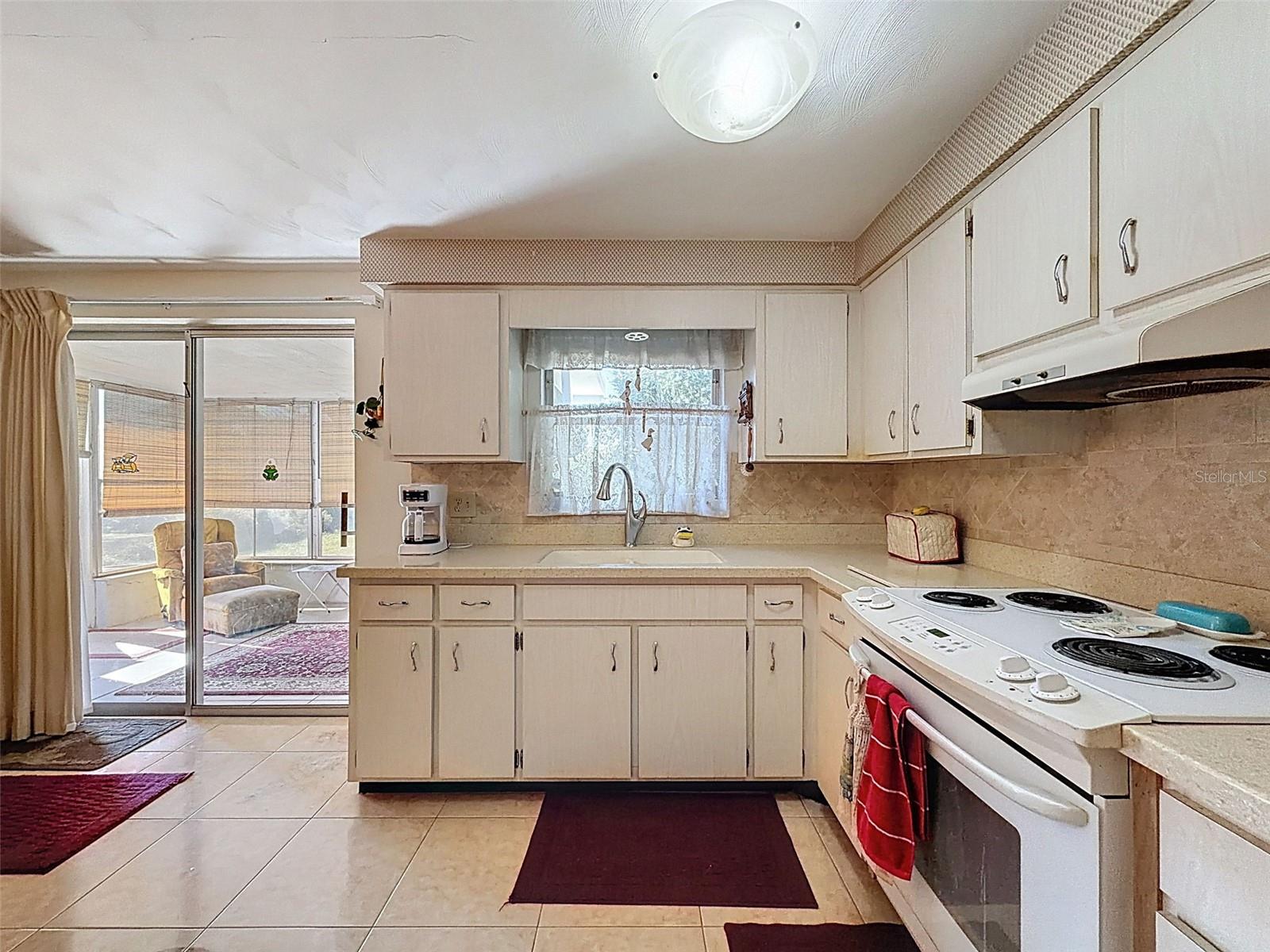 SILVER OAKS HILLS - Residential