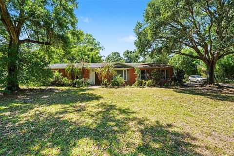Photo of 6730 Estate Road, Lakeland, FL 33809 (MLS # TB8500535)