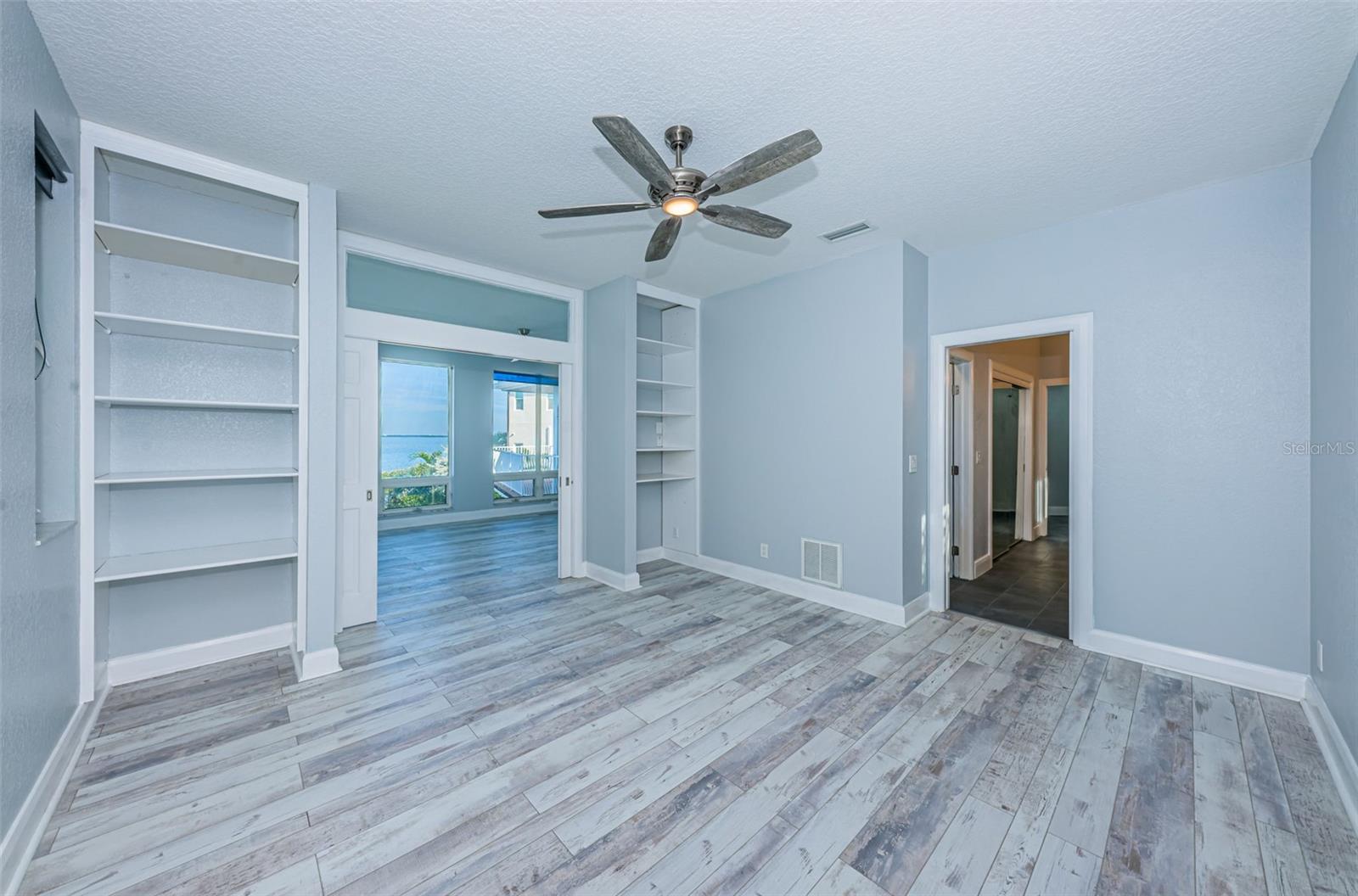 VENETIAN ISLES - Residential