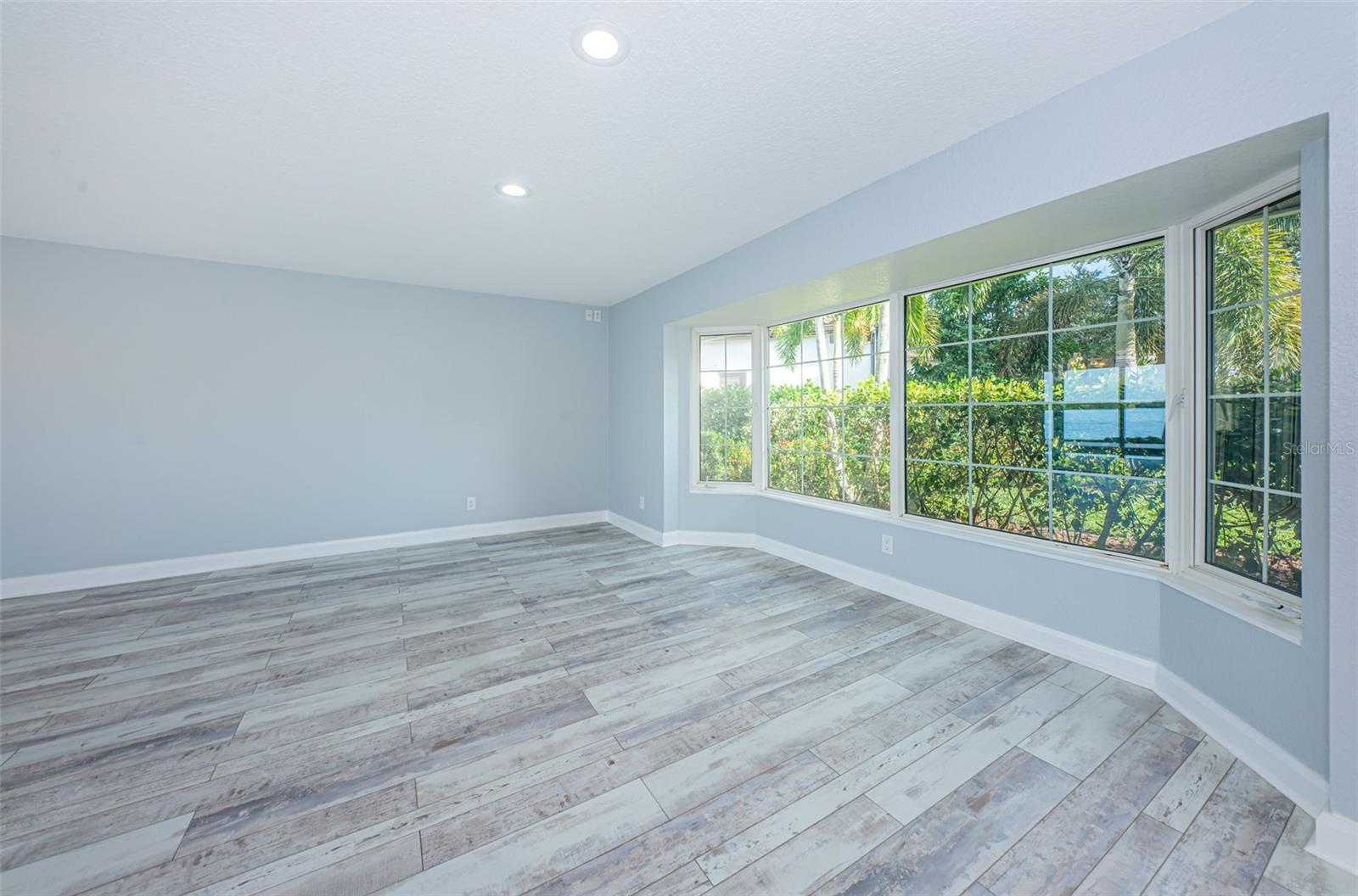 VENETIAN ISLES - Residential