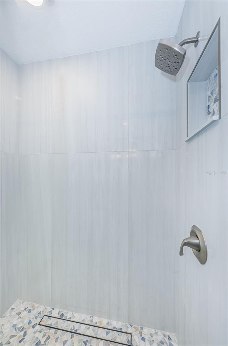 VENETIAN ISLES - Residential