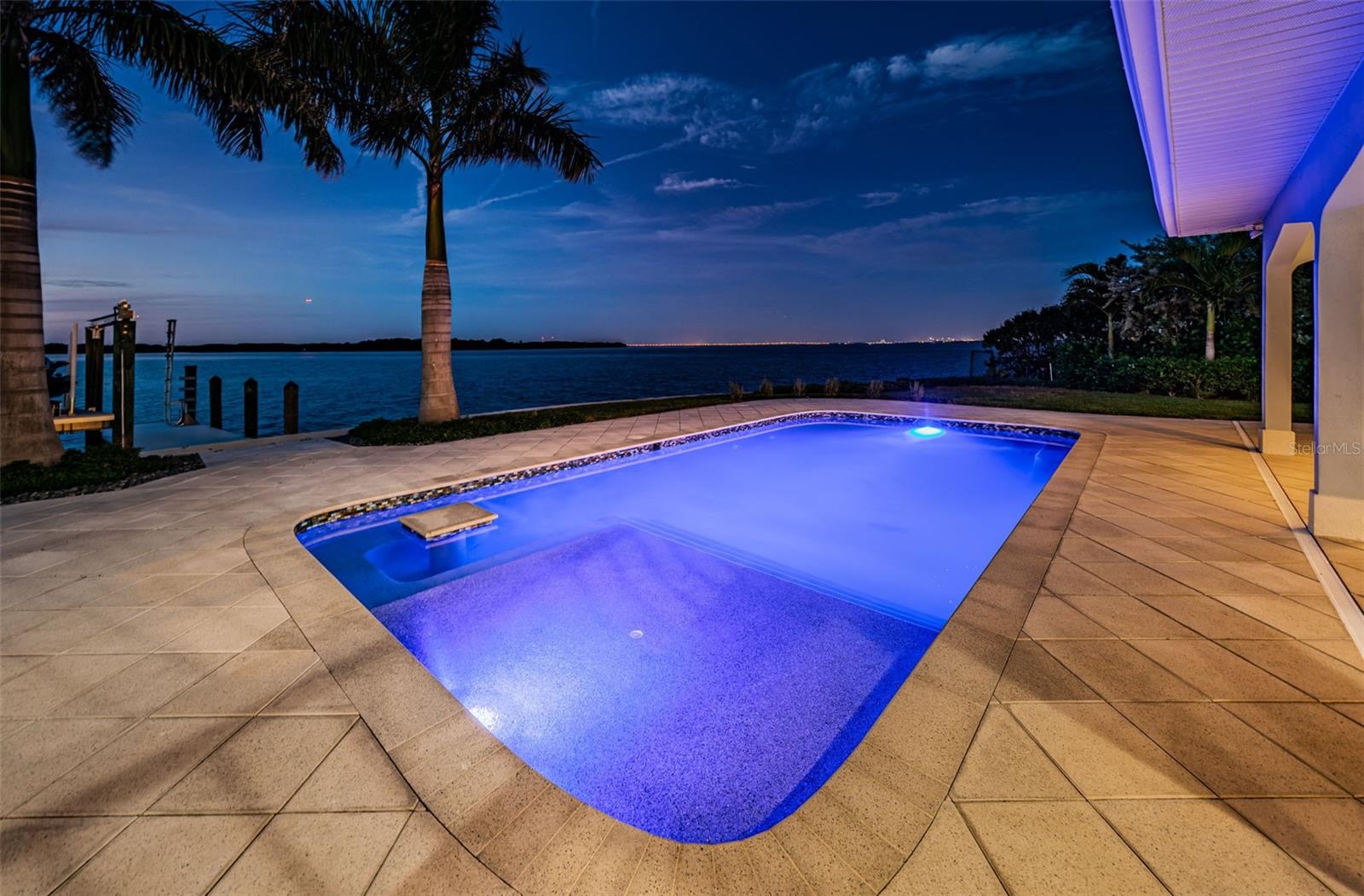 VENETIAN ISLES - Residential