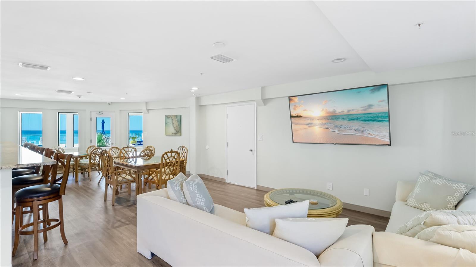 LONGBOAT KEY TOWERS - Residential