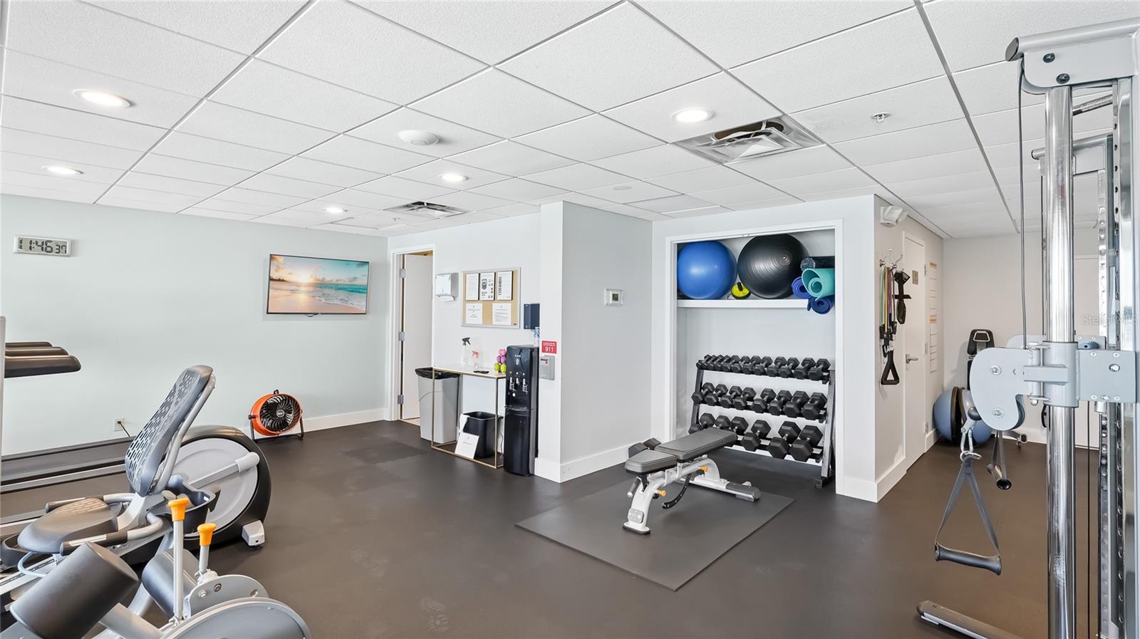 LONGBOAT KEY TOWERS - Residential