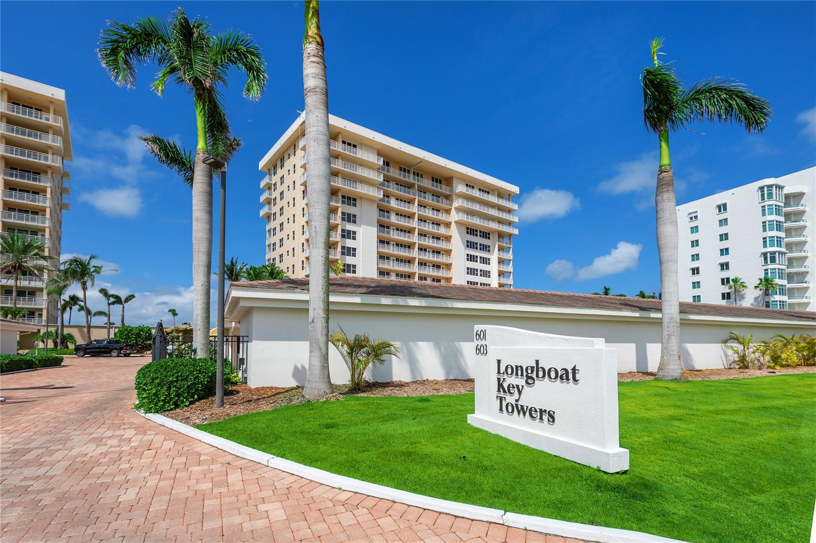 LONGBOAT KEY TOWERS - Residential