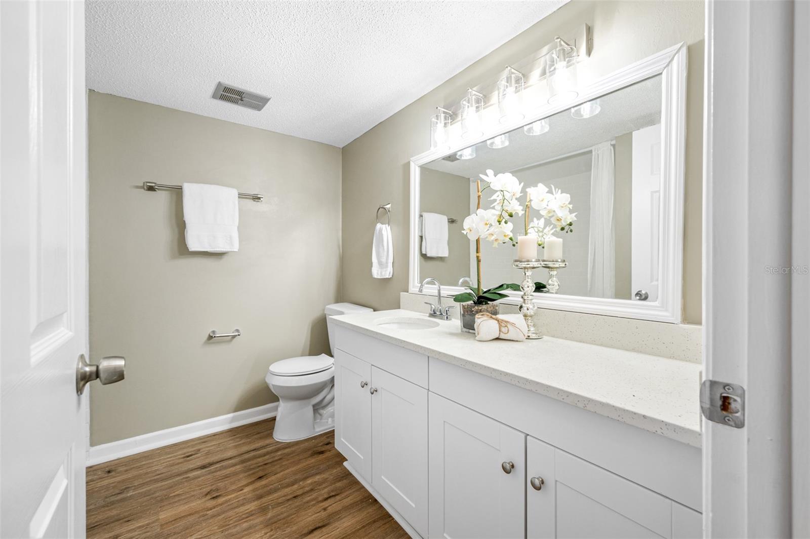 HEATHER HILL APTS - Residential