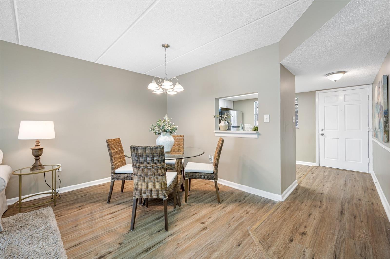HEATHER HILL APTS - Residential