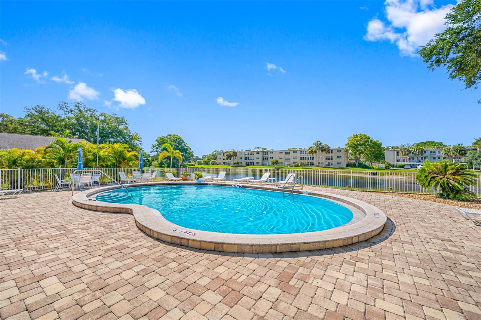 HEATHER HILL APTS - Residential
