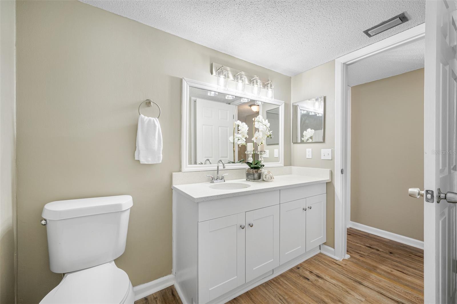 HEATHER HILL APTS - Residential