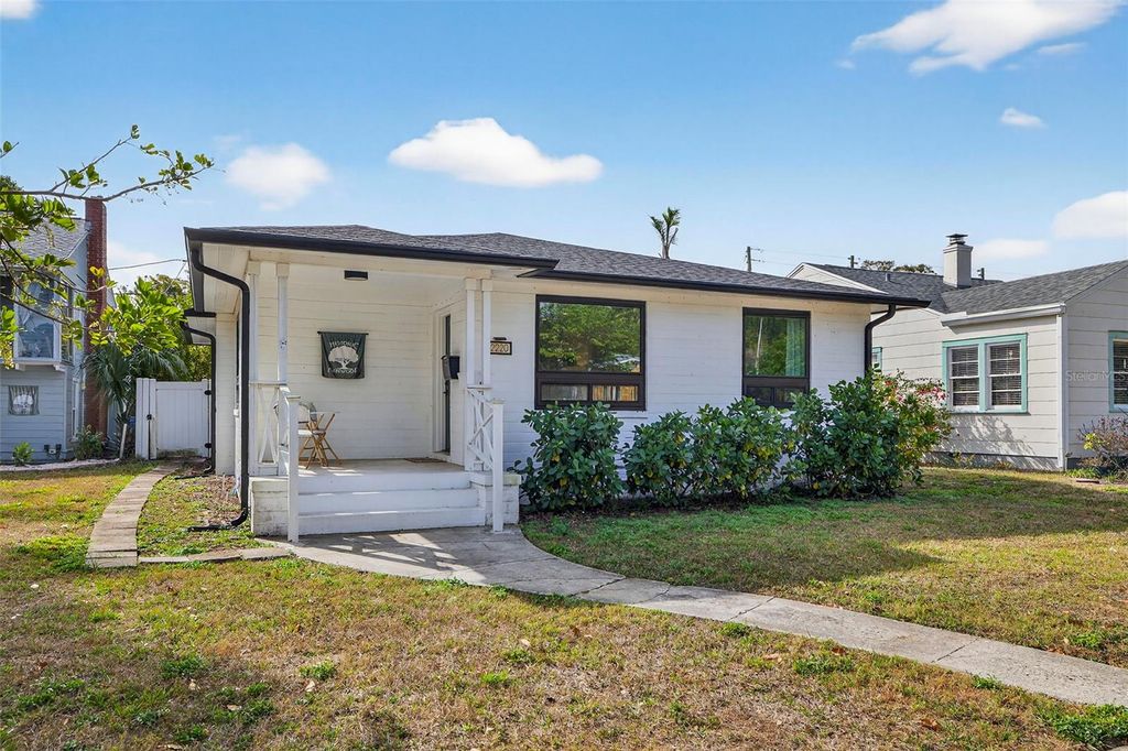 Photo of 2220 7th Avenue N, St Petersburg, FL 33713 (MLS # TB8472115)