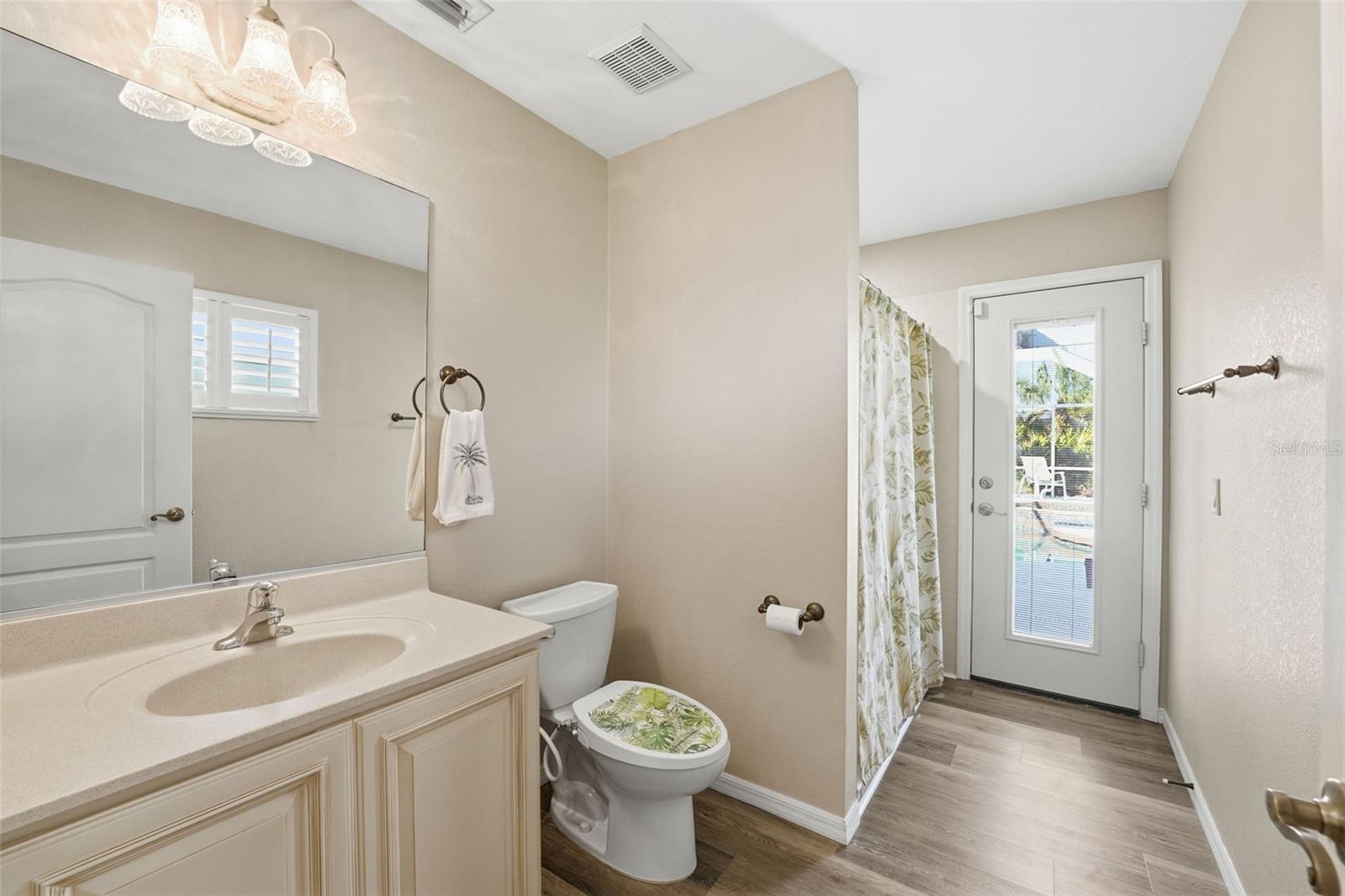 ROTONDA WEST BROADMOOR - Residential