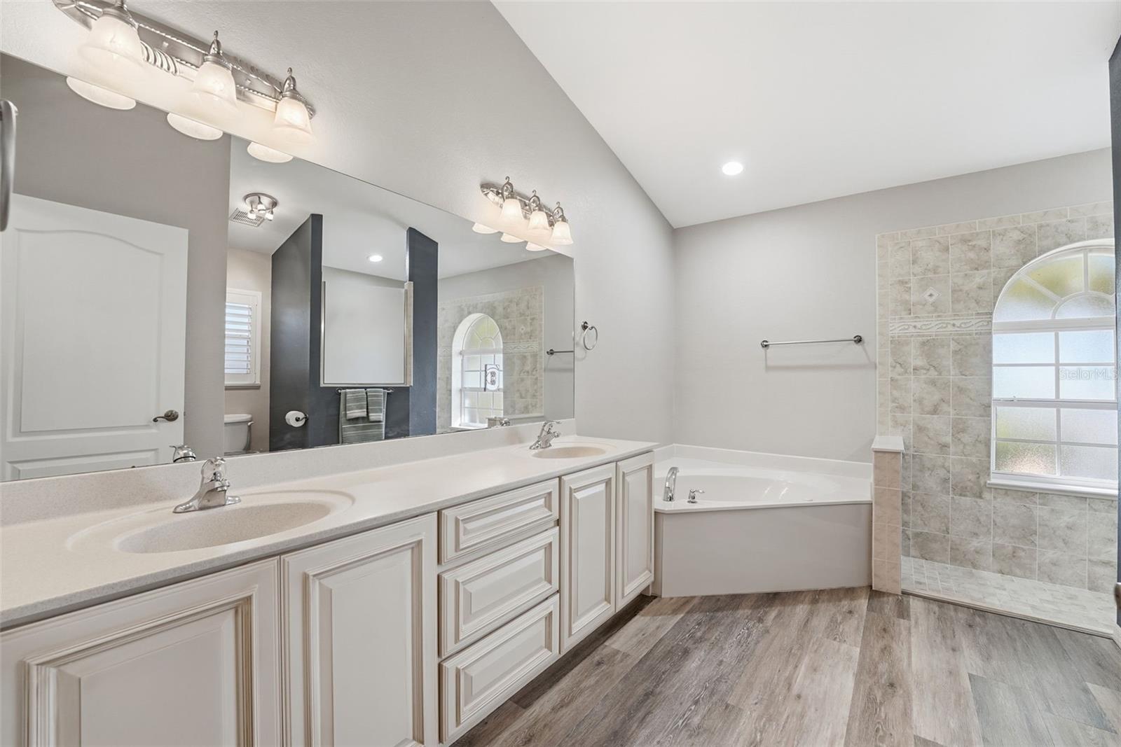 ROTONDA WEST BROADMOOR - Residential