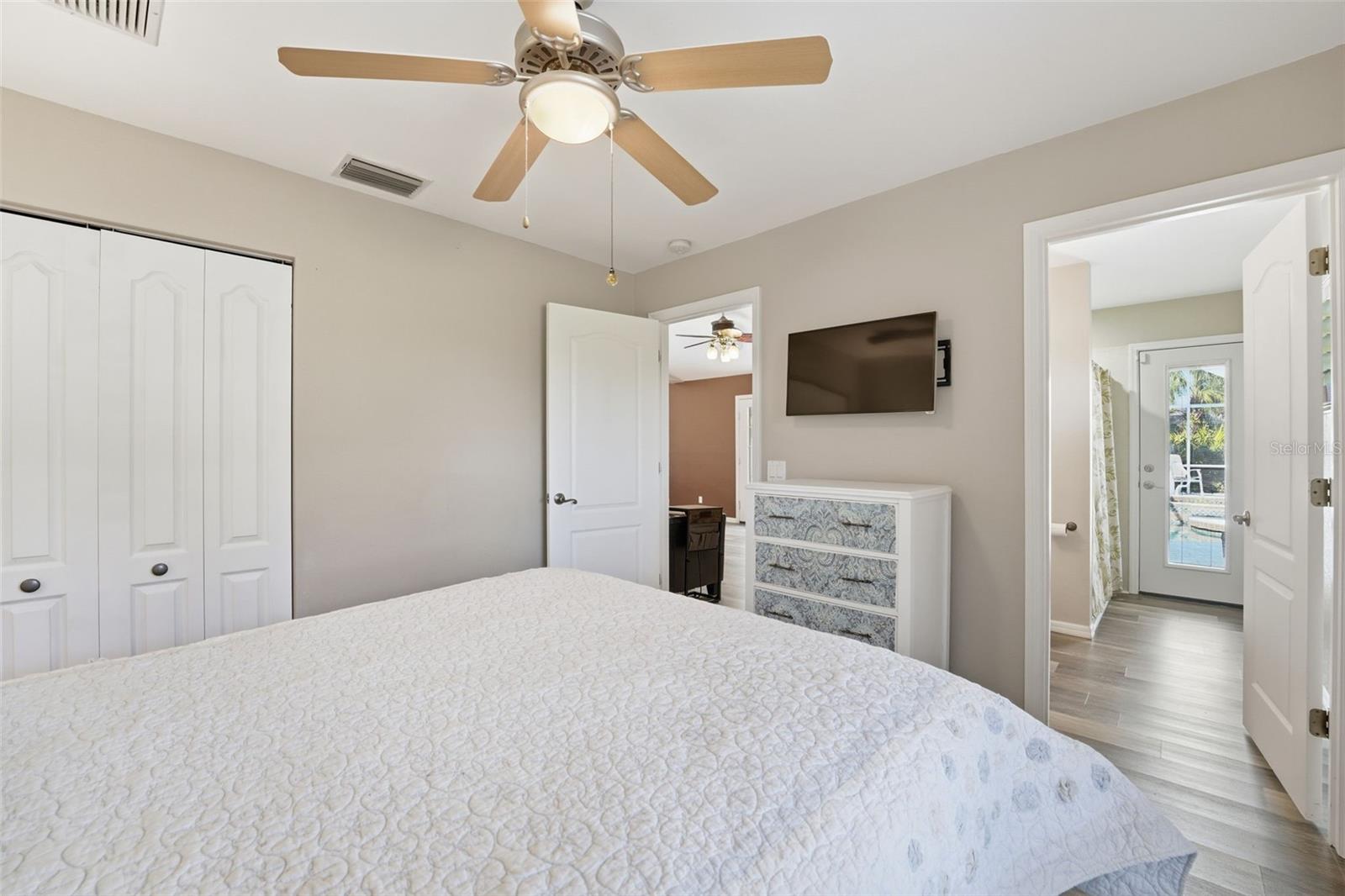 ROTONDA WEST BROADMOOR - Residential