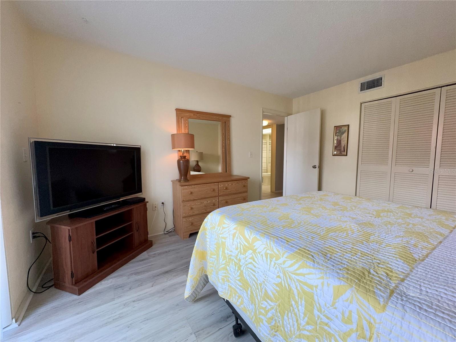 VALENCIA GARDEN III - Residential