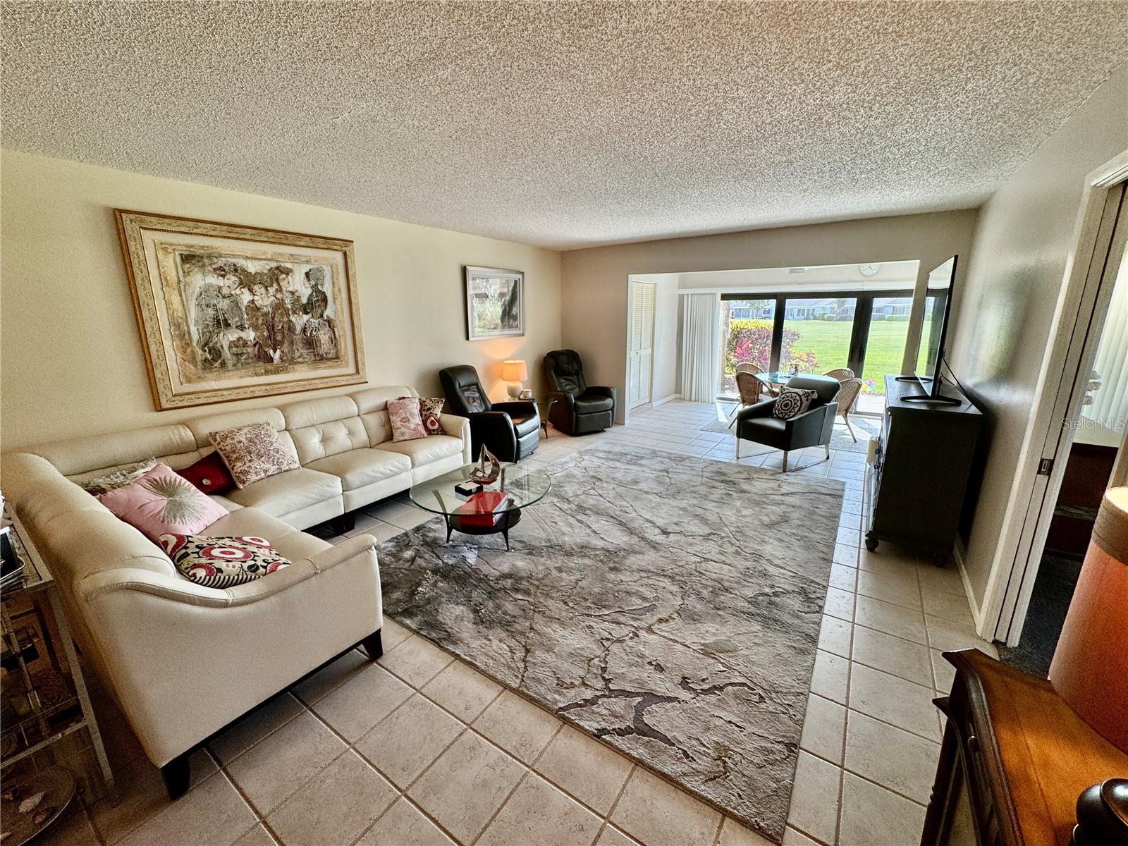 VALENCIA GARDEN III - Residential