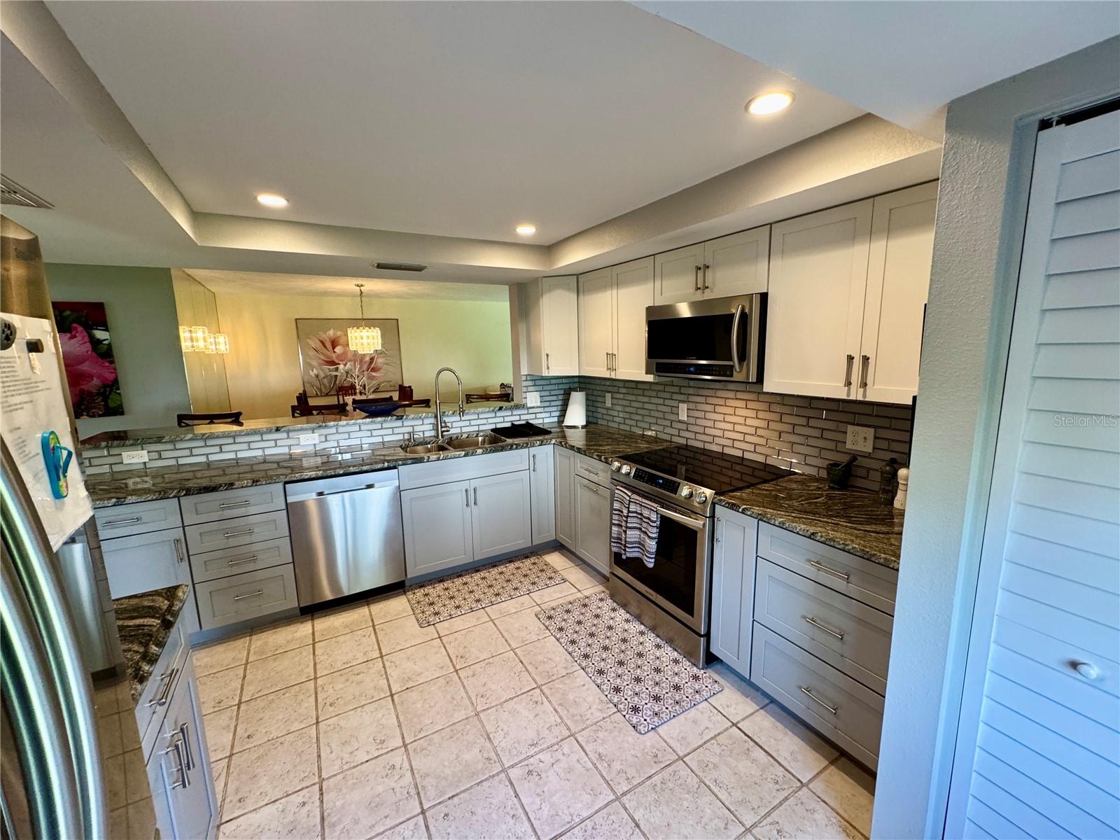 VALENCIA GARDEN III - Residential