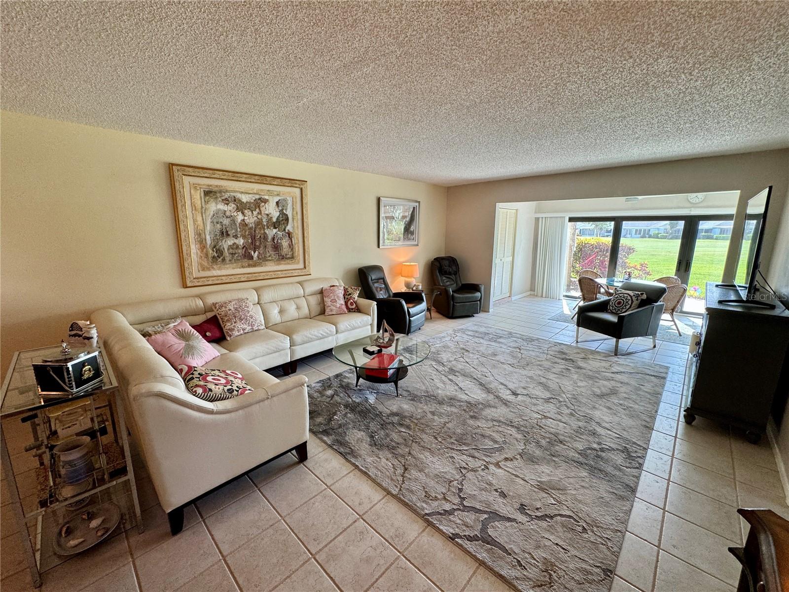 VALENCIA GARDEN III - Residential