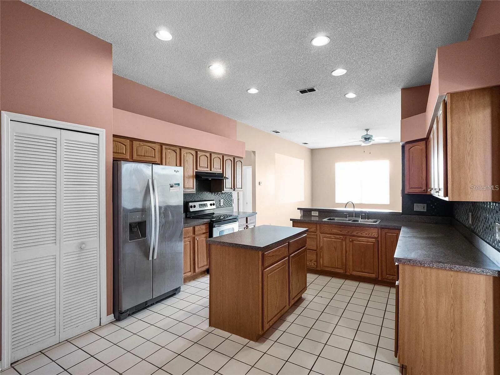 3991 KIAWA DRIVE