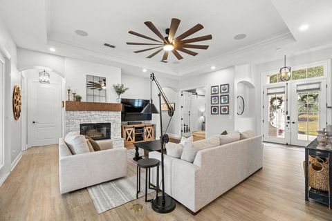 Tiny photo for 527 W Blue Water Edge Drive, Eustis, FL 32736 (MLS # O6378210)