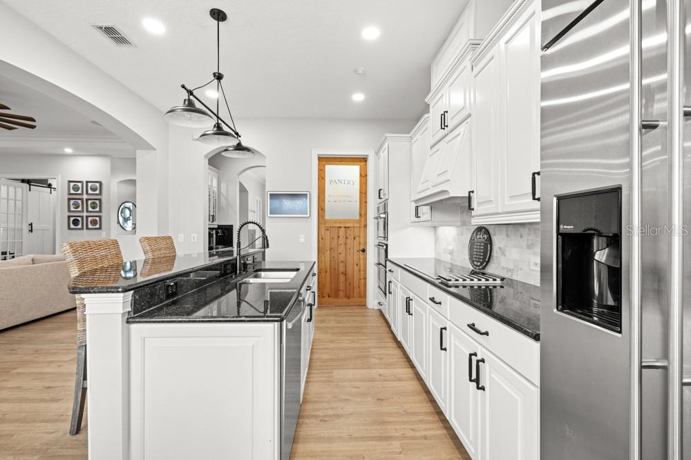 BLUE LAKE ESTATES - Residential