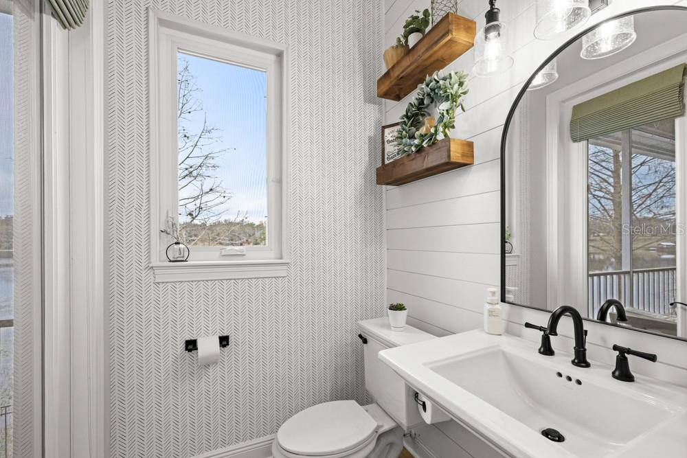 BLUE LAKE ESTATES - Residential