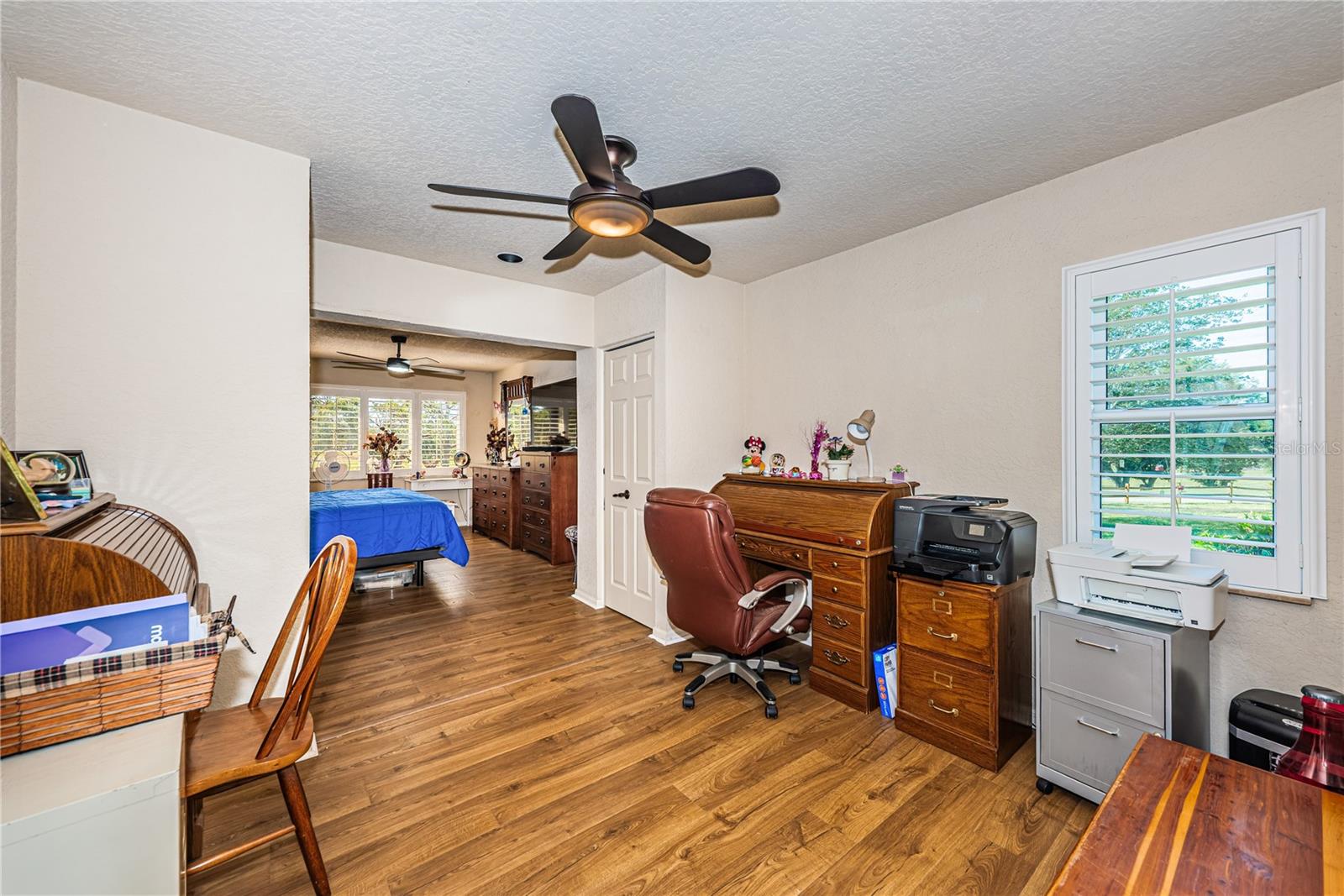 HIGHLAND LAKES 10 MODEL CENTER - Residential