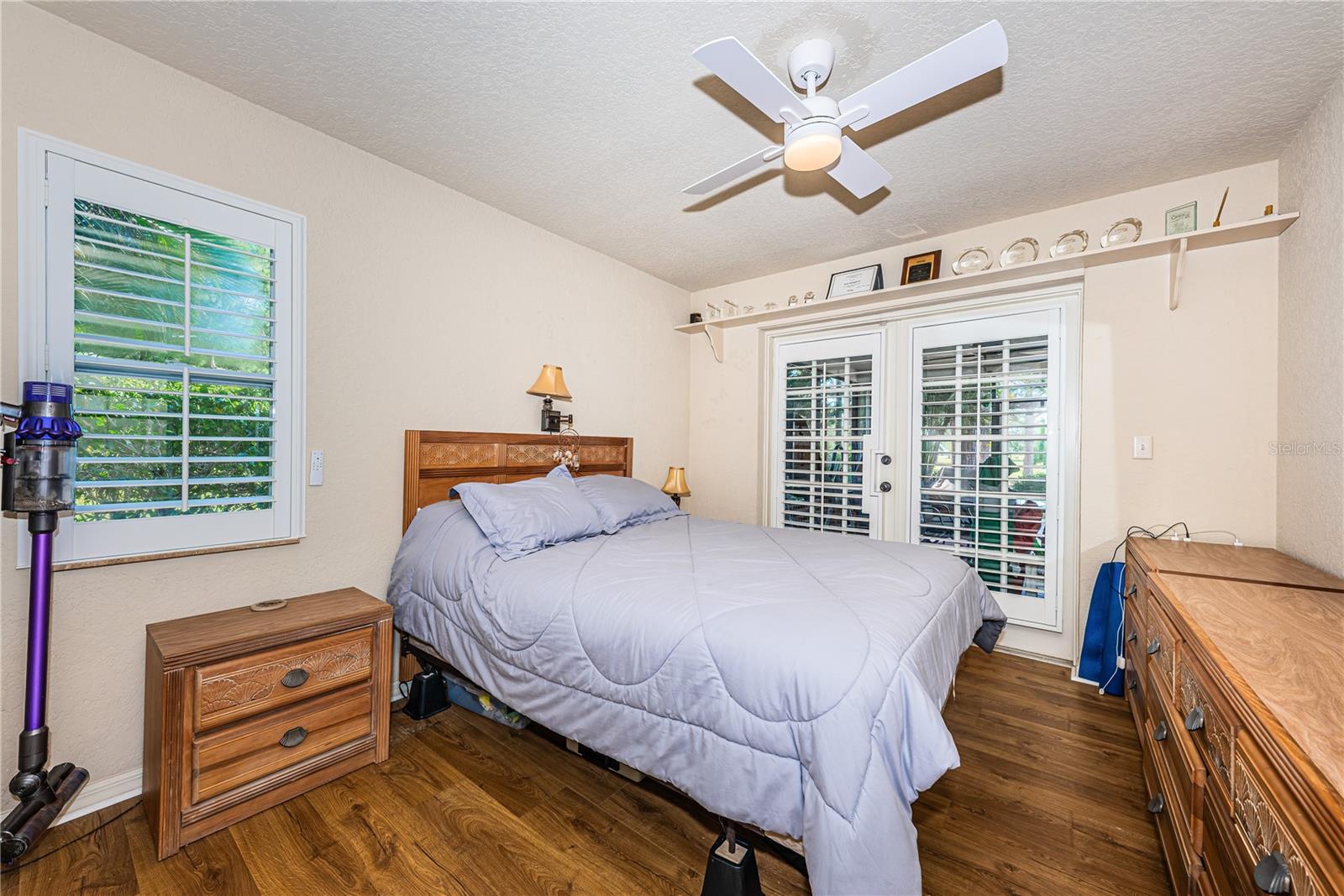 HIGHLAND LAKES 10 MODEL CENTER - Residential