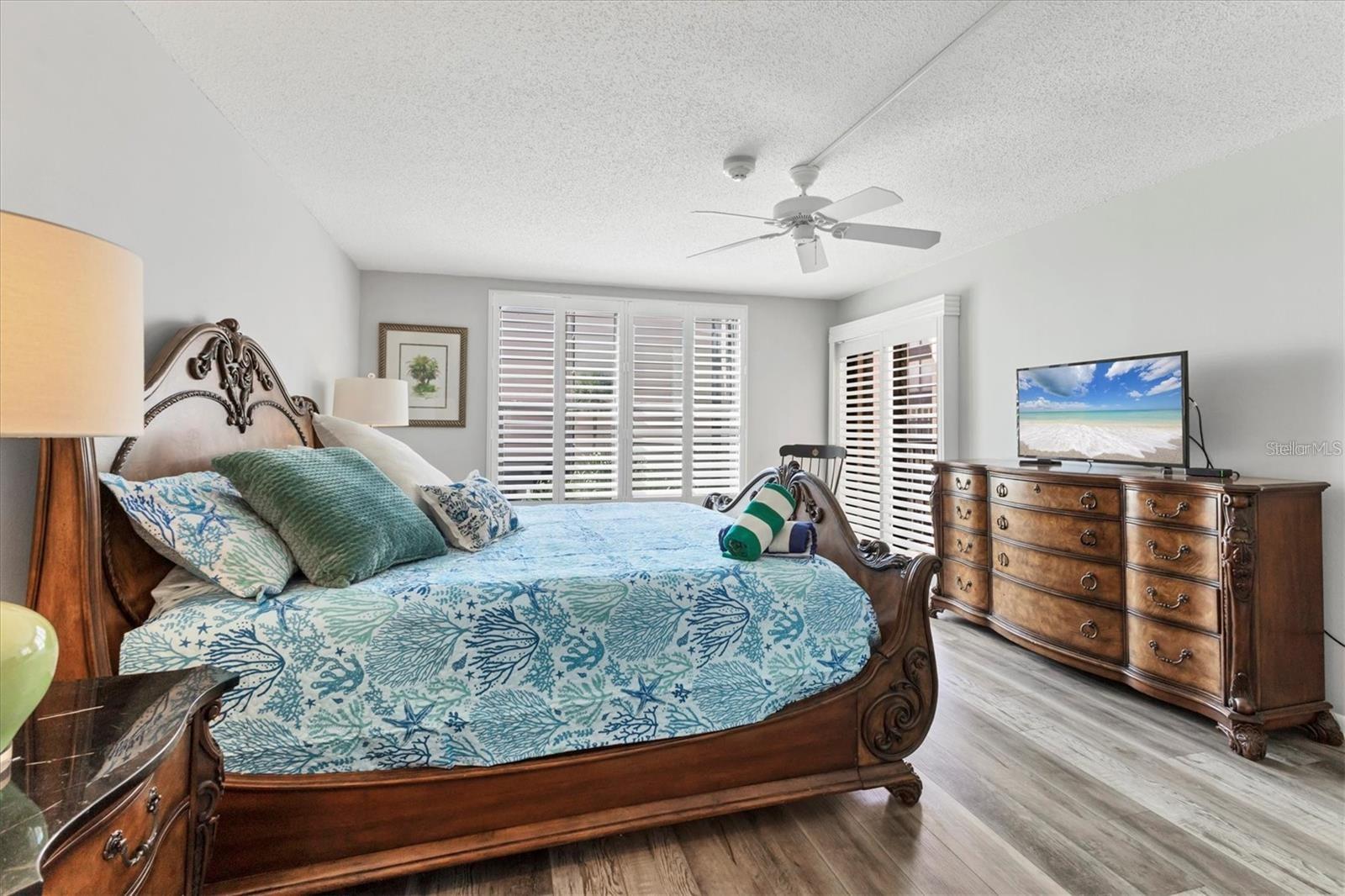 6480 MIDNIGHT PASS ROAD 311