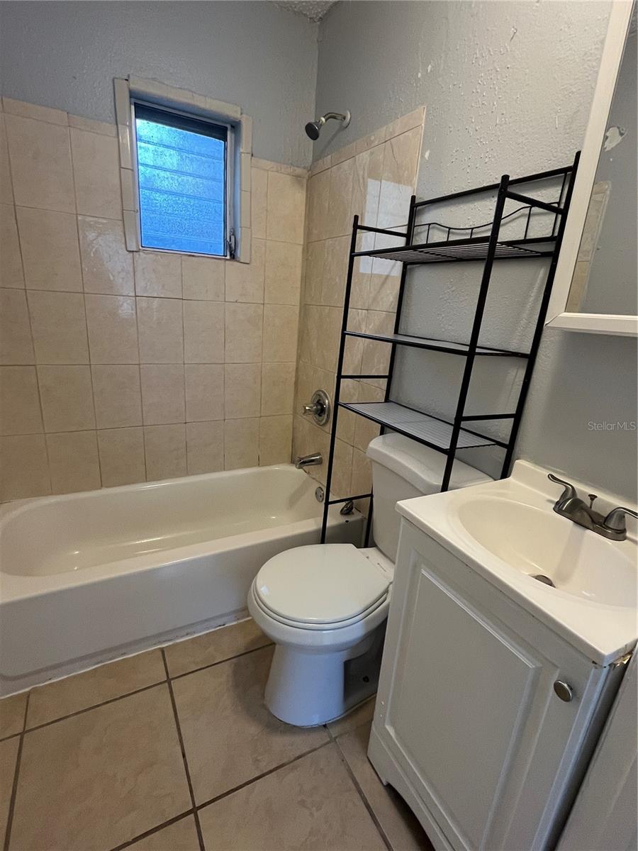 ANDERSONS ADD - Residential Lease