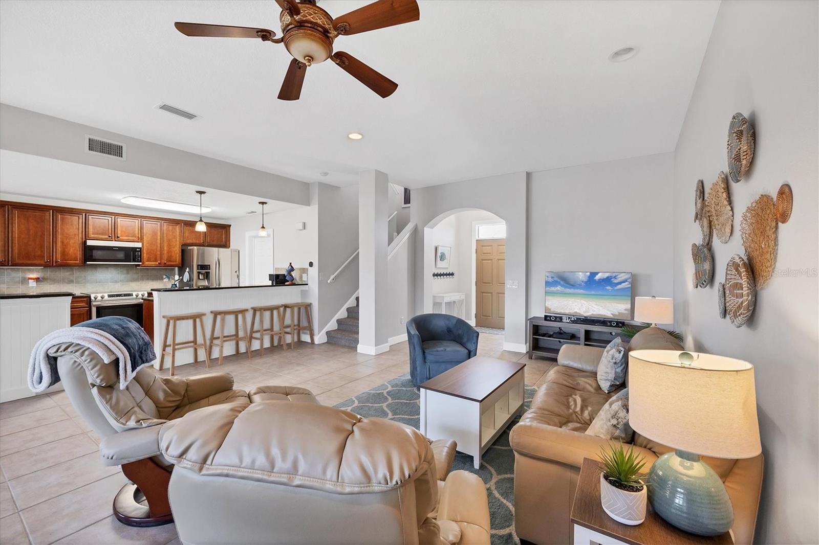 HAMMOCKS-VILLAS PH 12 - Residential Lease