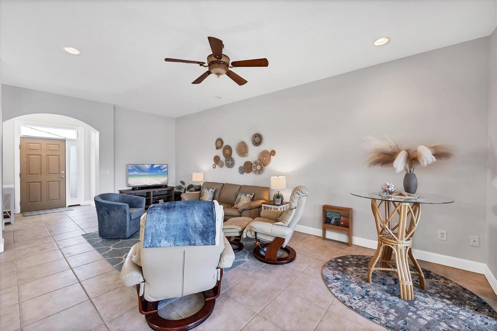 HAMMOCKS-VILLAS PH 12 - Residential Lease