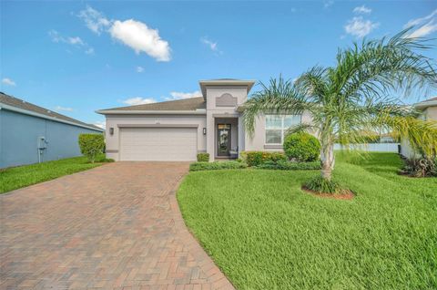 A home in WINTER HAVEN