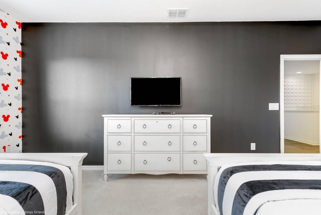 4414 SHIVA LOOP