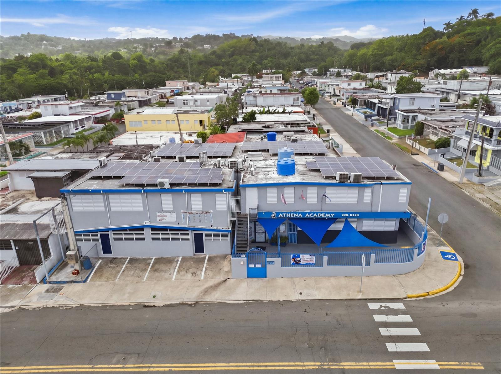 WC-33, WC-34 HOSTOS AVE.