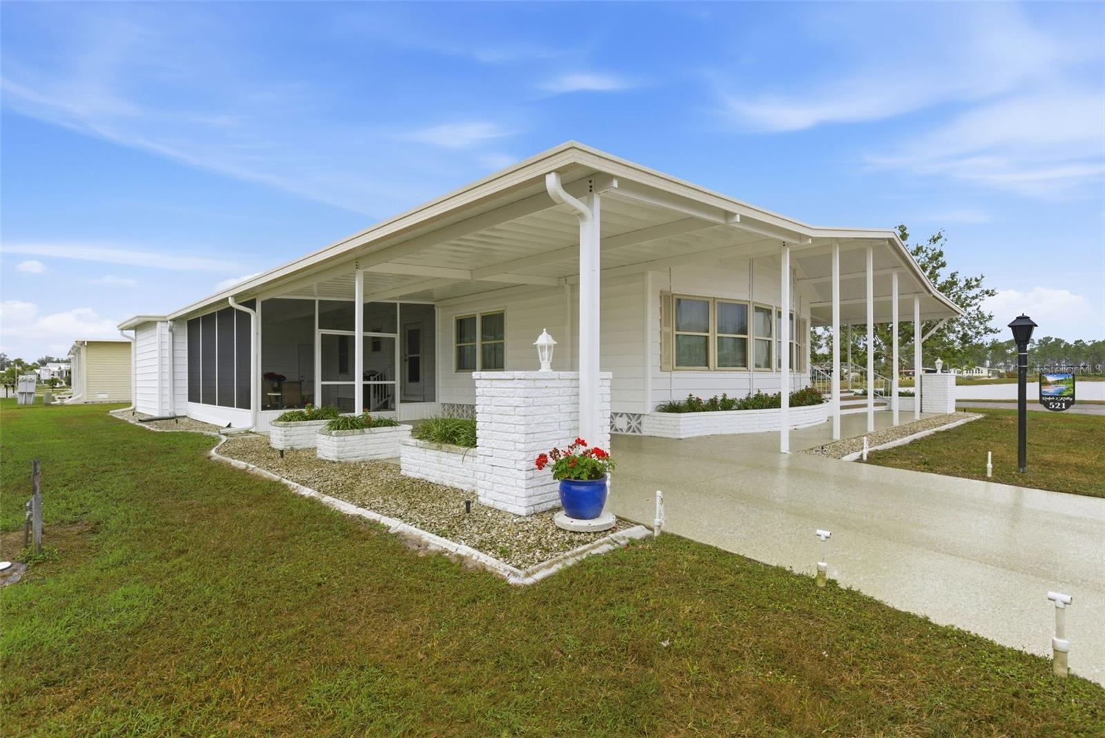 LA CASA MHP CO-OP - Residential