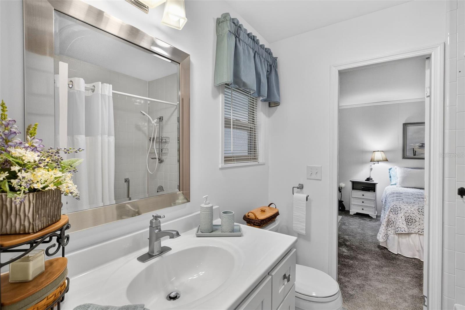 LA CASA MHP CO-OP - Residential