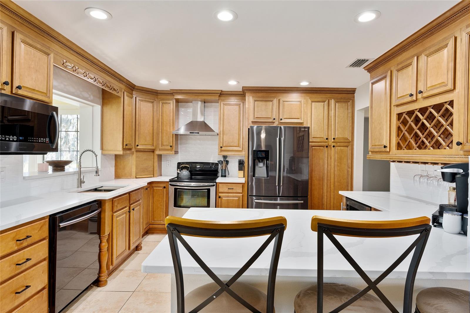 GOLDEN HILLS TURF & COUNTRY CLUB - Residential
