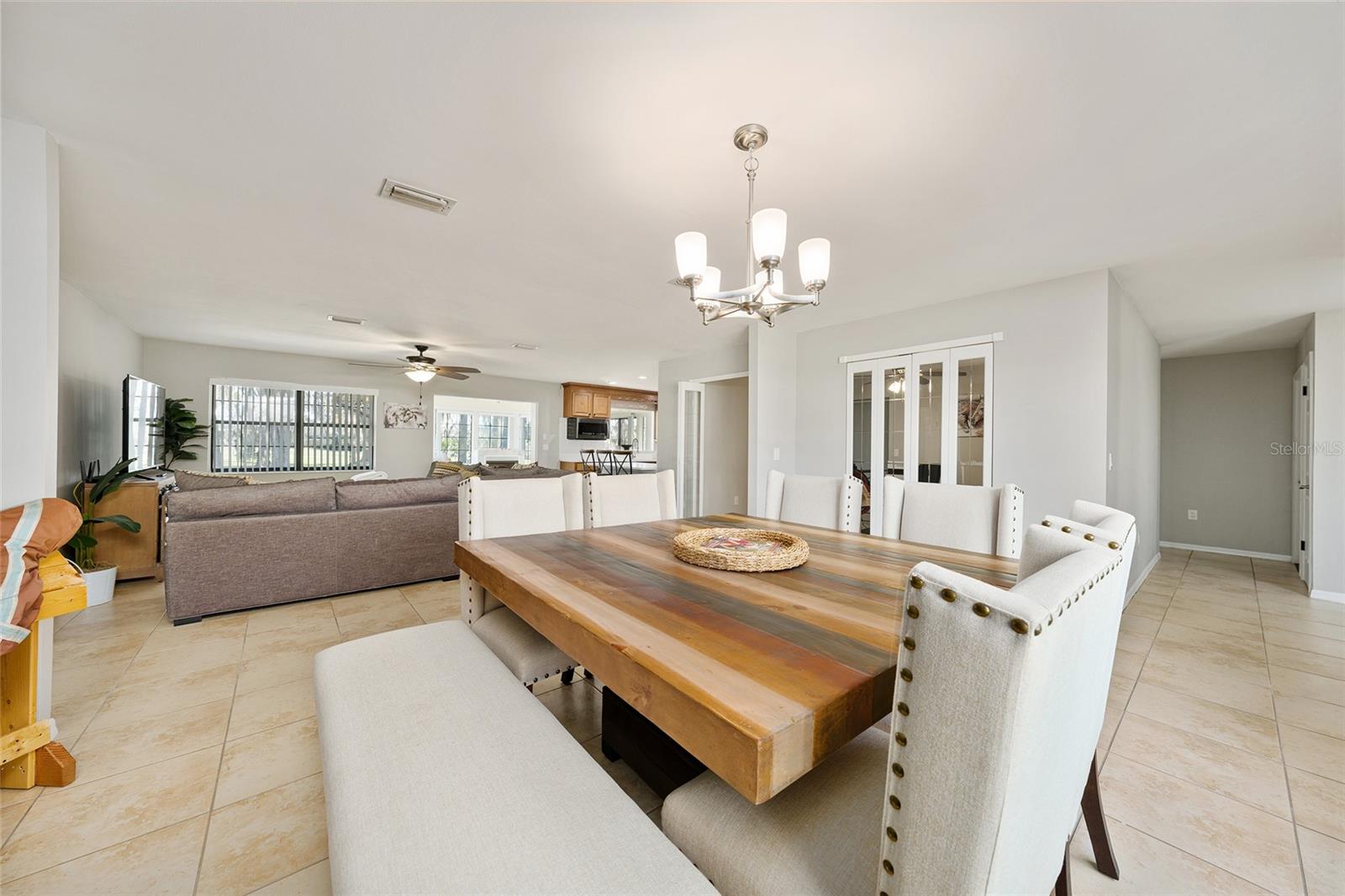 GOLDEN HILLS TURF & COUNTRY CLUB - Residential