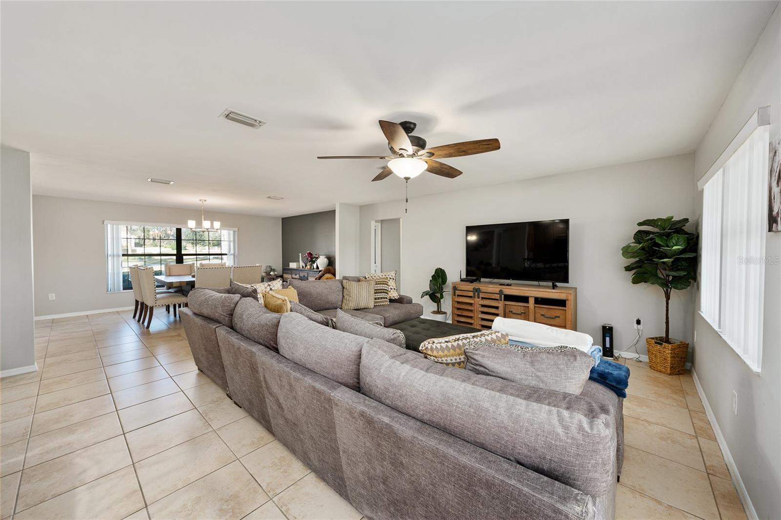 GOLDEN HILLS TURF & COUNTRY CLUB - Residential