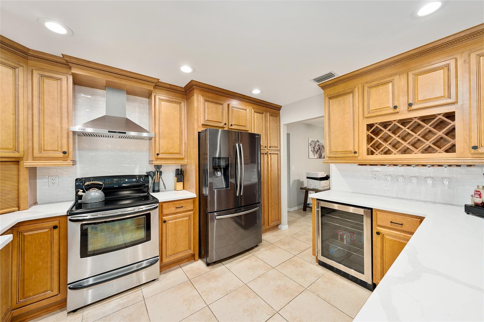 GOLDEN HILLS TURF & COUNTRY CLUB - Residential