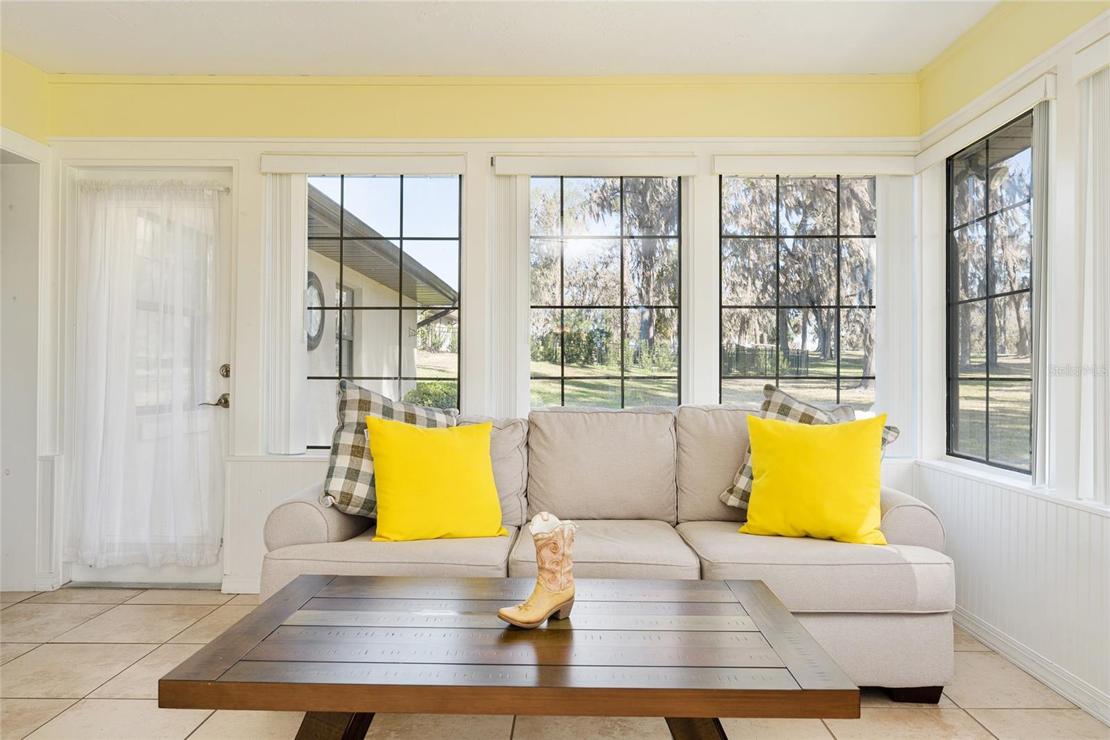 GOLDEN HILLS TURF & COUNTRY CLUB - Residential