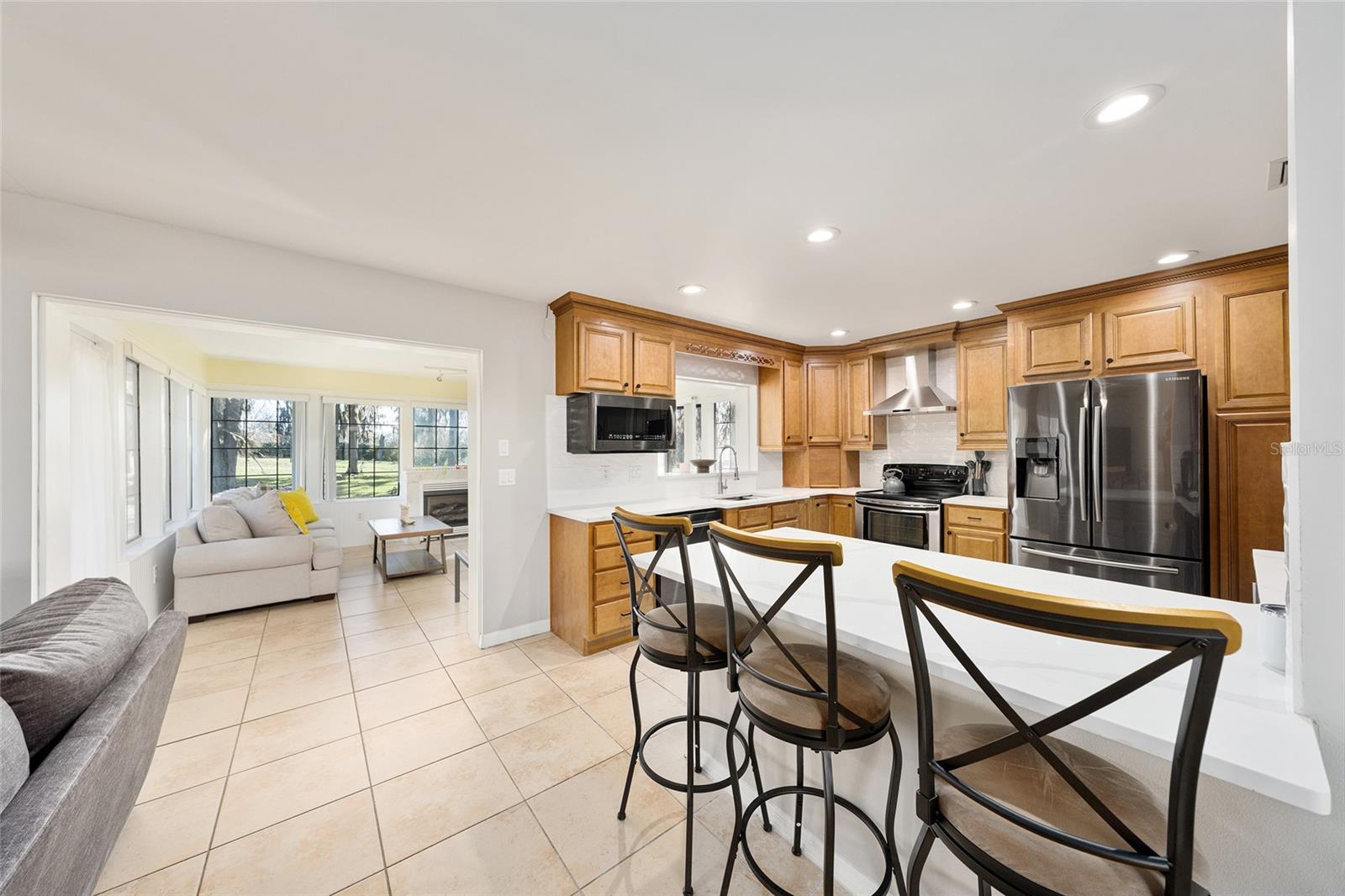 GOLDEN HILLS TURF & COUNTRY CLUB - Residential