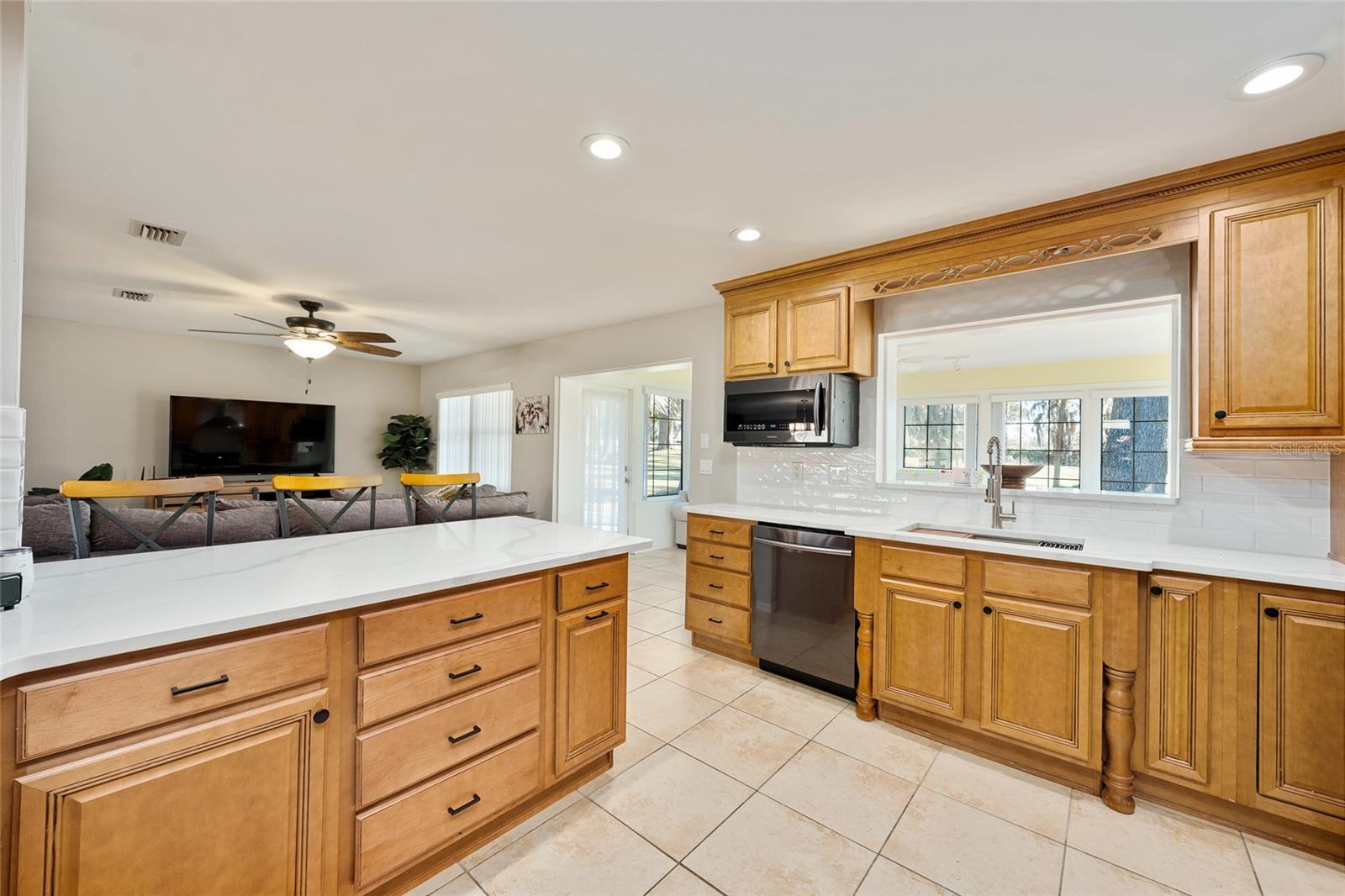 GOLDEN HILLS TURF & COUNTRY CLUB - Residential
