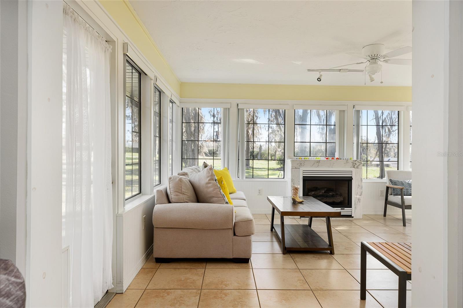 GOLDEN HILLS TURF & COUNTRY CLUB - Residential