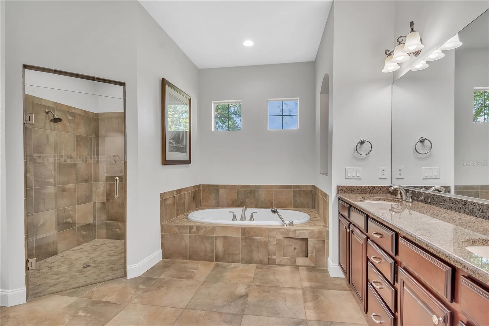 ESTATE AT PLEASANT HILL - Residential Lease