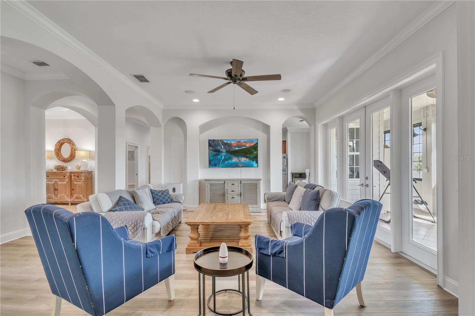 ESTATE AT PLEASANT HILL - Residential Lease