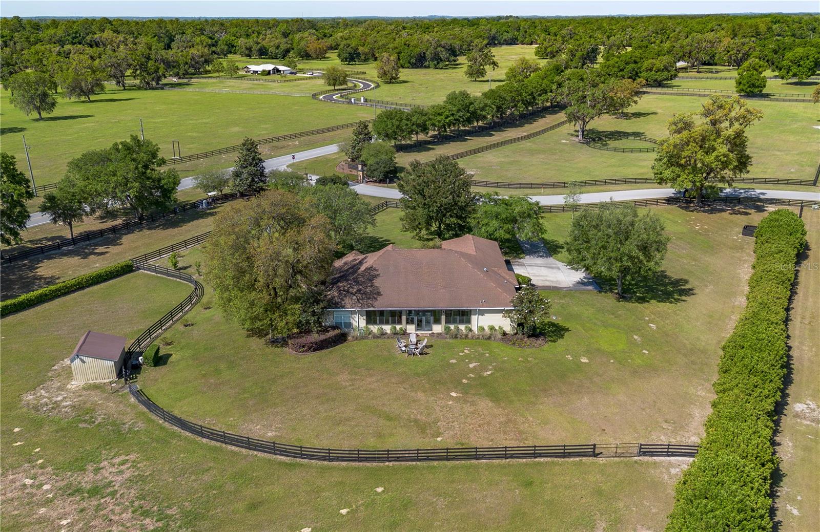 ESTATE AT PLEASANT HILL - Residential Lease