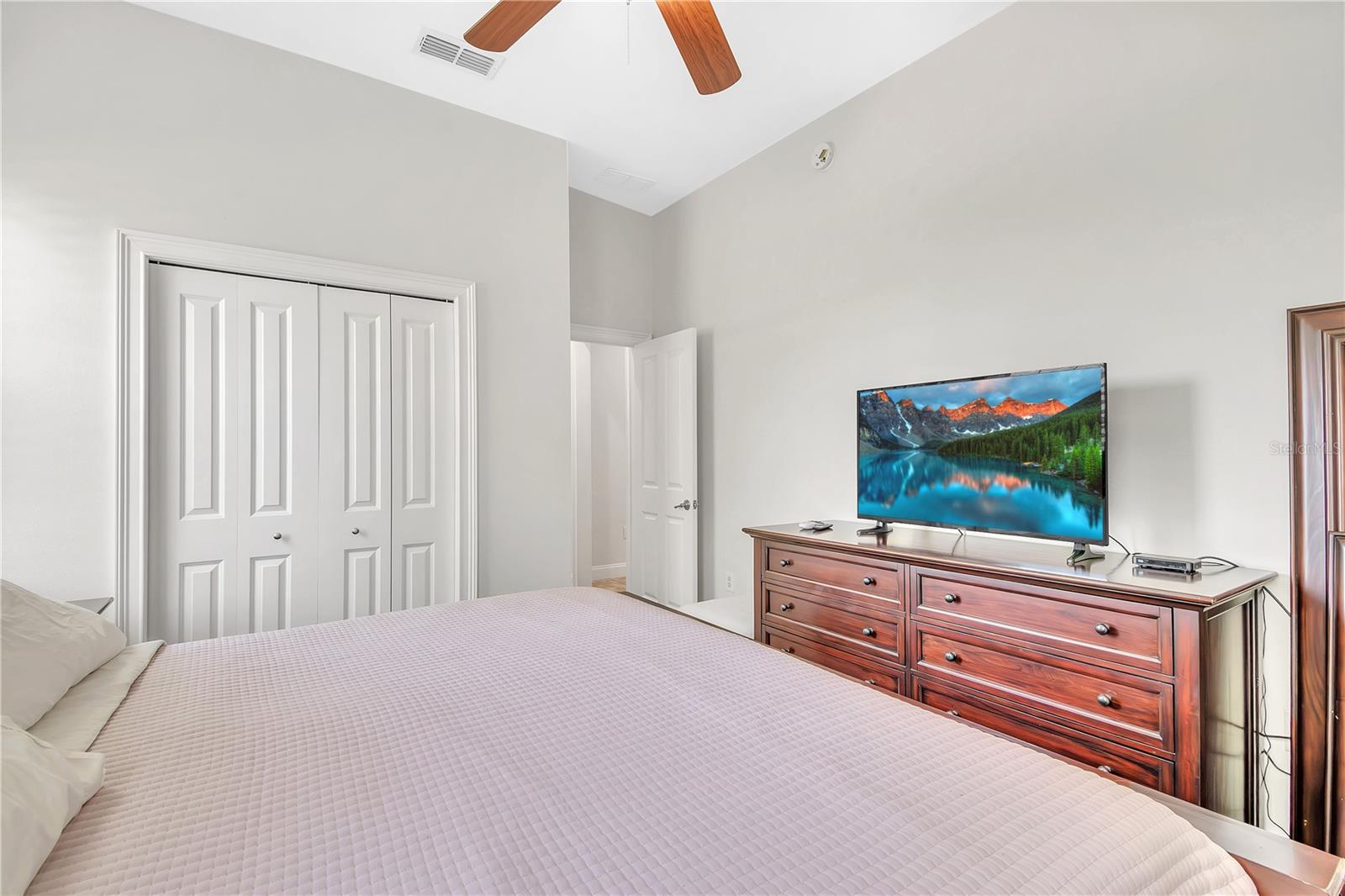 ESTATE AT PLEASANT HILL - Residential Lease