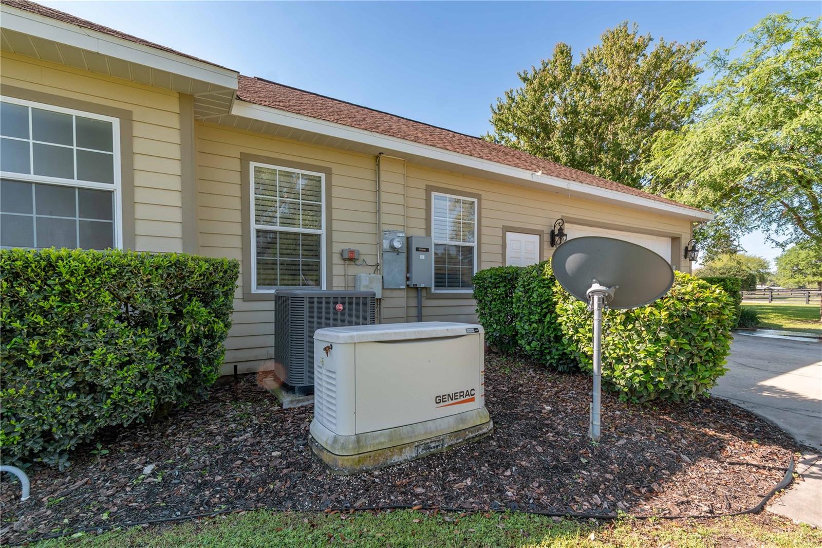 ESTATE AT PLEASANT HILL - Residential Lease